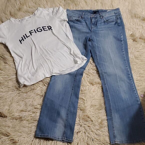 Tommy Hilfiger Womens Blue Bootcut Jeans Size 10 and sport tee shirt - Picture 10 of 12